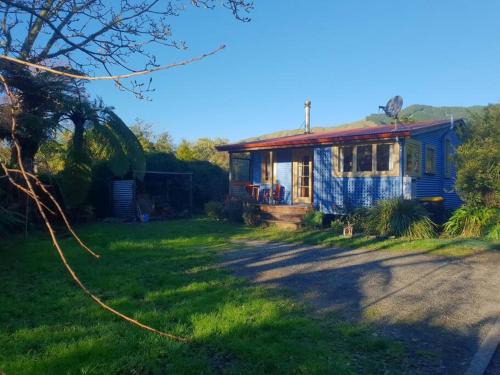 Clifton Maison | Blue Cottage