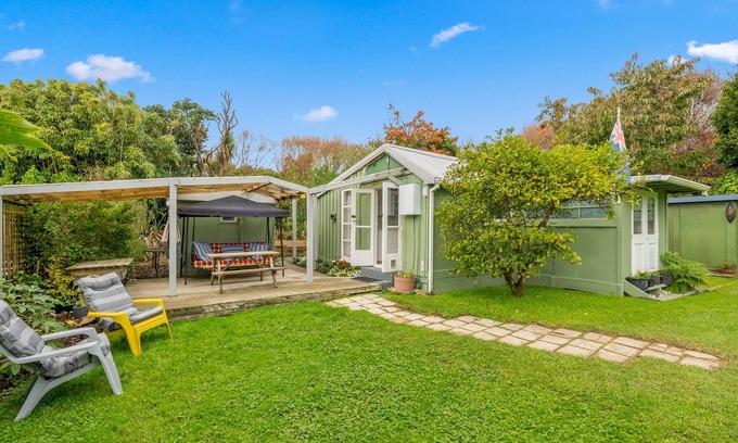 Waikanae Maison | Blue Diamond Bach - Waikanae Beach