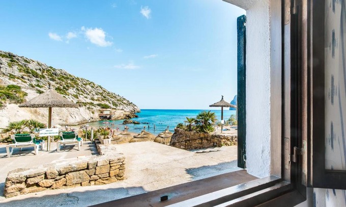 Cala San Vicente Maison | Blue fisherman house 2 By homevillas360