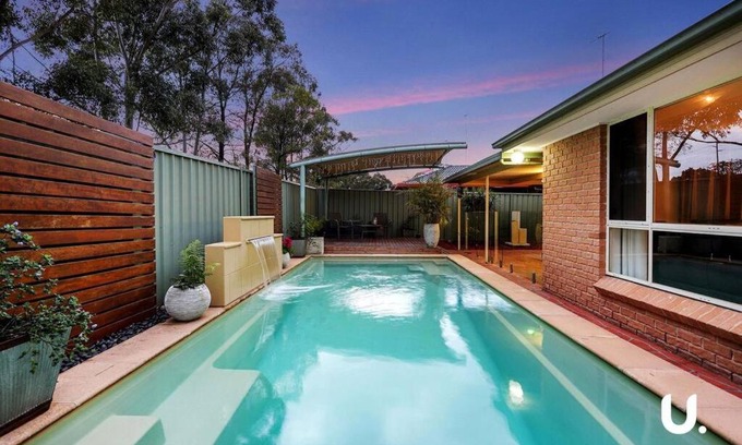 Glenmore Park Villa | Blue Haven Retreat - Glenmore Park Pool Home