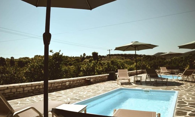 Pidima Kyras Appartement | Blue in Green South