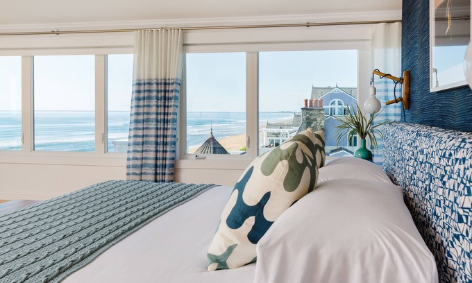 Newbury Hôtel | Blue - Inn on The Beach
