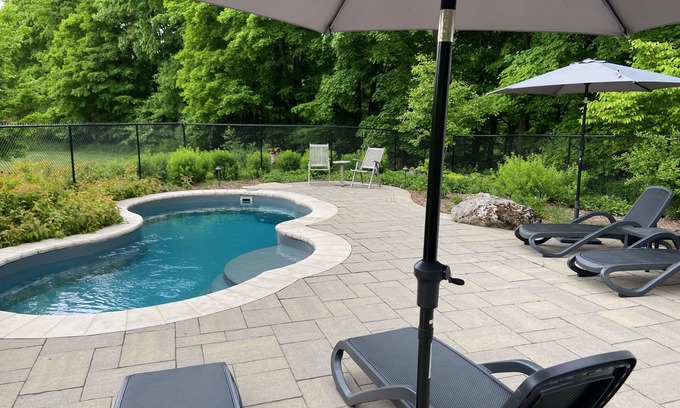 Markdale Cottage | Blue Jay Estates - 2 Acres with Private Pool