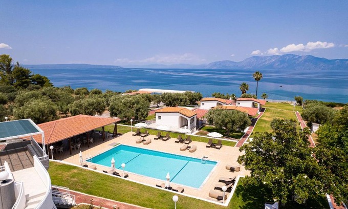 Chalcis Hôtel | Blue Marine Village