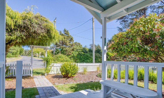 Gleneden Beach Maison | Blue Pineapple