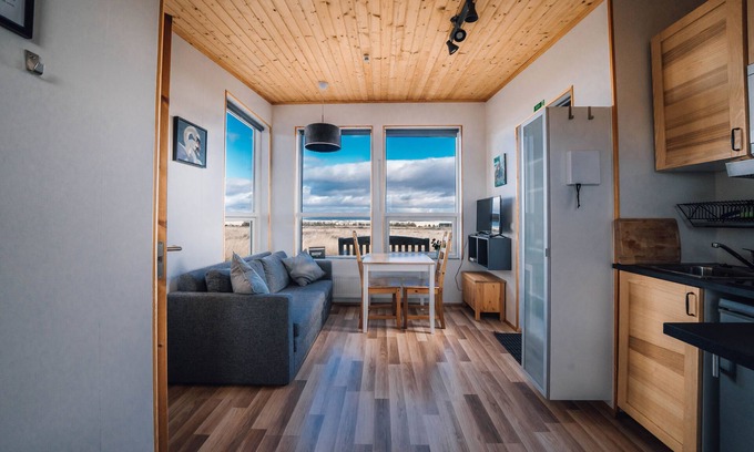 Reykholt Cabine | Blue View Cabin 3B with Hot Tub