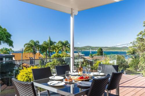 Salamander Bay Maison | Blue Waters 7 Cook St - Dog Friendly and Water Views