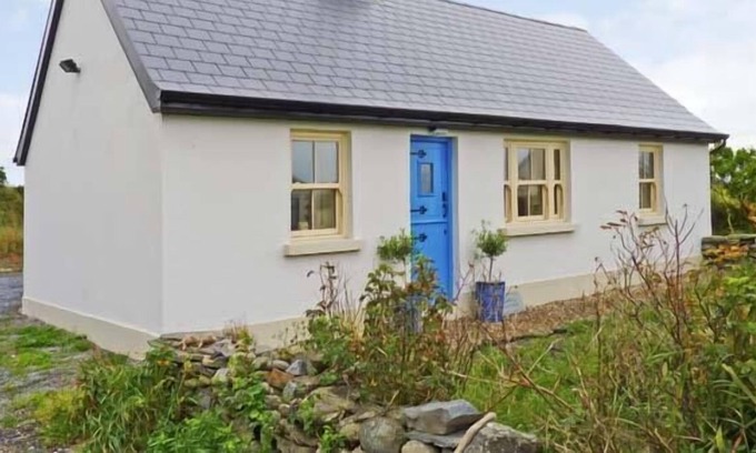 Spanish Point Cottage | Bluebell Cottage, SPANISH POINT, COMTÉ DE CLARE