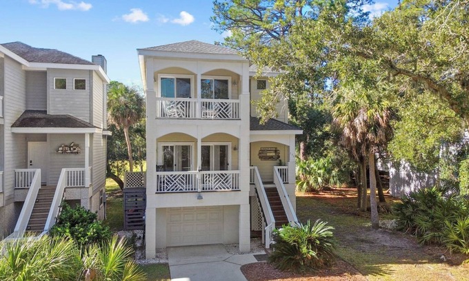 Bonito Boathouses Maison | Bluegrass Beach House