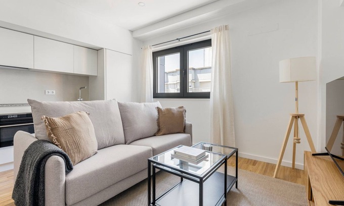 Casal da Ladeira Appartement | Blueground | Alvalade, washer, nr Campo Pequeno