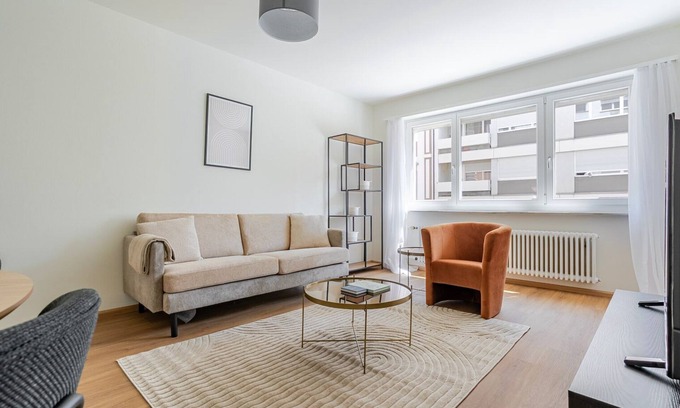 Matthaus Appartement | Blueground | Basel-Matthäus, balcony, nr Tinguely Museum