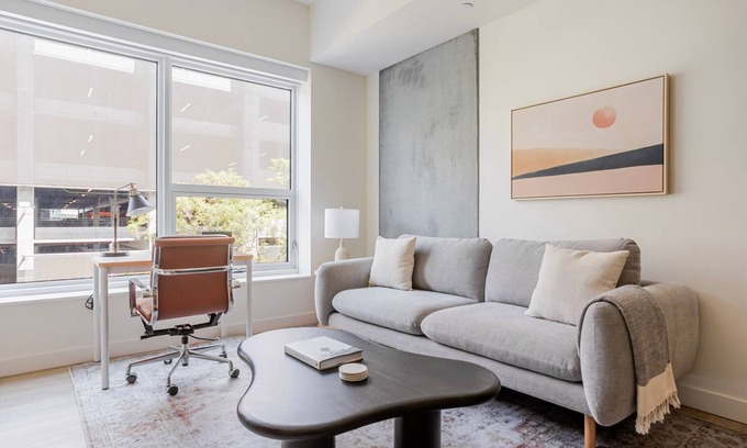 Hollywood Appartement | Blueground | Hollywood, rooftop pool, nr Hollywood Bowl
