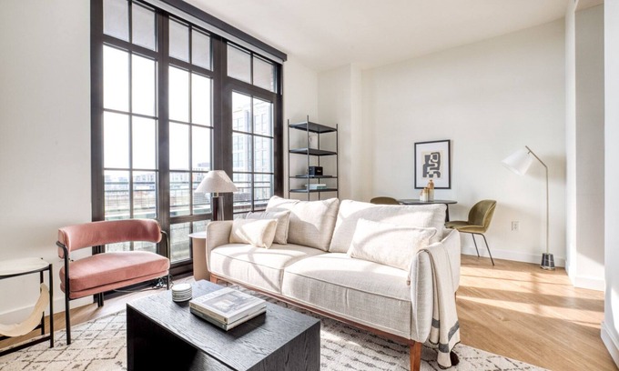 Gallaudet Appartement | Blueground | Northeast Washington, pool, nr Union Market