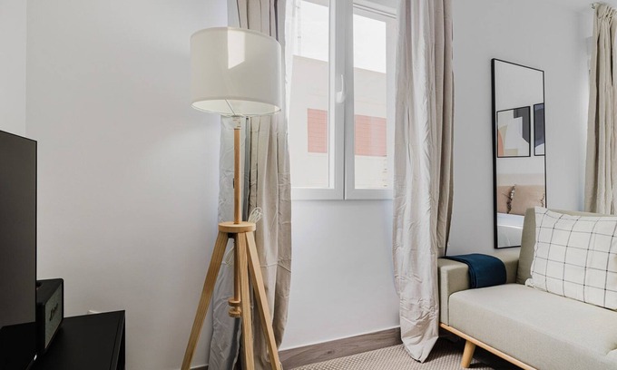 Adelfas Appartement | Blueground | Pacífico, elevator & w/d, nr Retiro