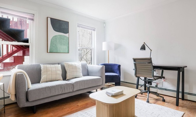South Boston Appartement | Blueground | S. Boston, w/d, balcony, nr ICA