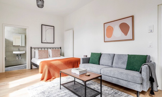 Seebach Appartement | Blueground | Seebach, washer, nr Zürich Zoo