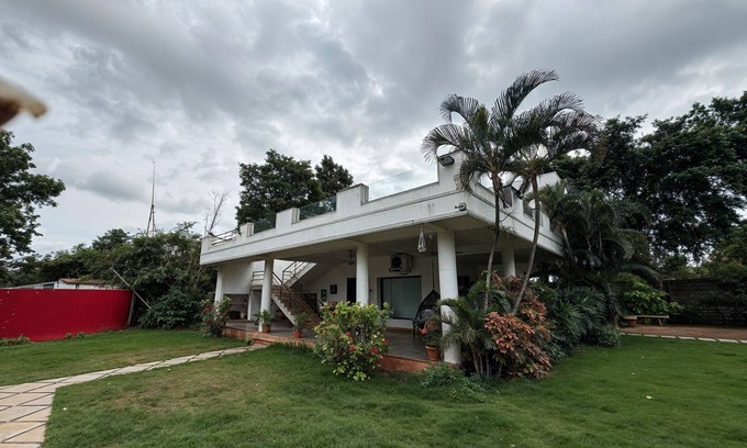 Hyderabad Autre | BluePebble Villa 3BHK Private Pool Retreat by Homeyhuts