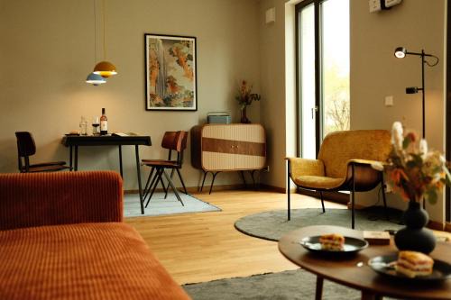 Hubertushohe Appartement | bluestar apartments am Storkower See inkl Badesteg und Gartensauna