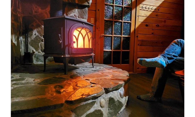 Owego Maison | Bluestone At Entangled Acres - Log Cabin w\WiFi on 16 Acre Animal Sanctuary