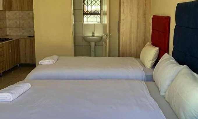 Emalahleni Maison | Blueville Guest House