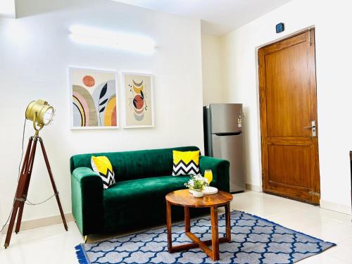 Lajpat Nagar Appartement | Bluo Classic 1BHK - Defence Colony Mkt
