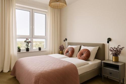 Wlochy Appartement | Blushline Apartment Wiktoryn Ac Balcony