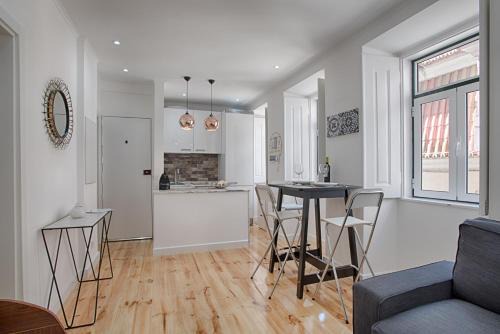 Santa Catarina Appartement | BmyGuest - Príncipe Real Charming Apartment