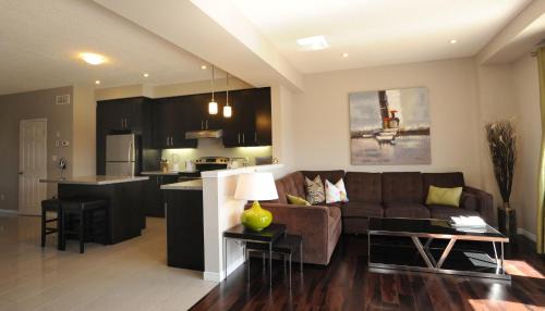 Highland West Maison | Boardwalk Homes - Vacation Homes & Executive Suites