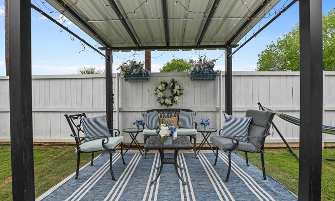 Lake Dallas Maison | Boat & Fish on Lewisville Lake: Pet-Friendly Haven