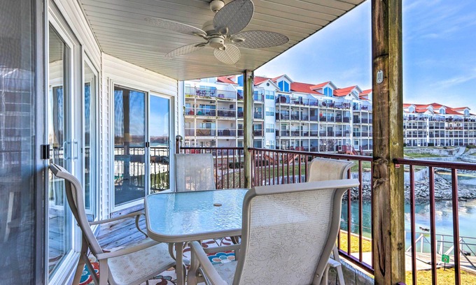 Camdenton Copropriété | Boat, Fish & Swim On-Site: Lake of The Ozarks Unit