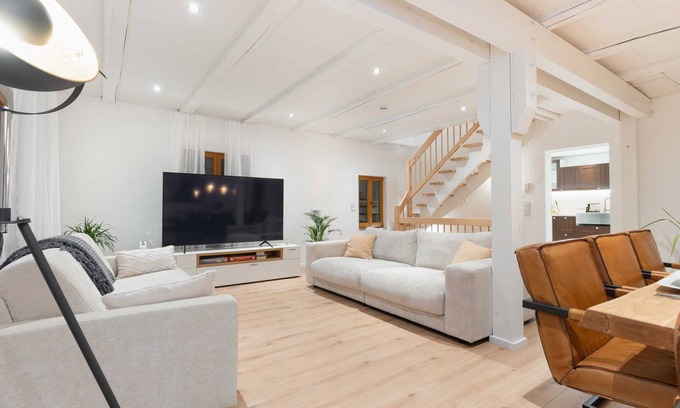 Ohningen Maison | Bodensee-Suite |StayUnix| near the lake-Wintergarten-HomeCinema