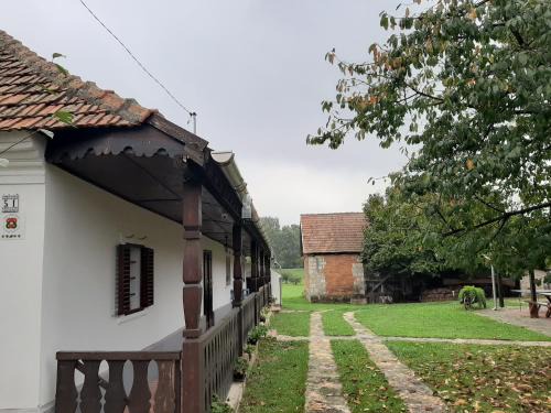 Sarazsadany Maison | Bodrogparti Vendégház Sárazsadány