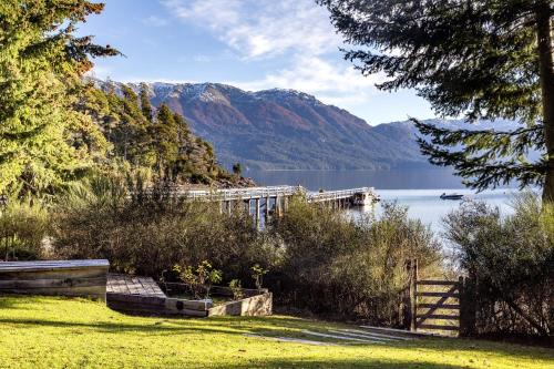Angostura Maison | BOG Casa Inalafquen - con costa de lago