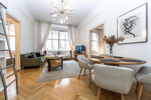 Josefov Appartement | Bohemian charm apartment by Paris Avenue 1