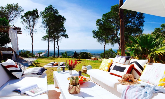 Sant Josep de sa Talaia Villa | Bohemian Luxury Living dans le domaine exclusif du roi des collines