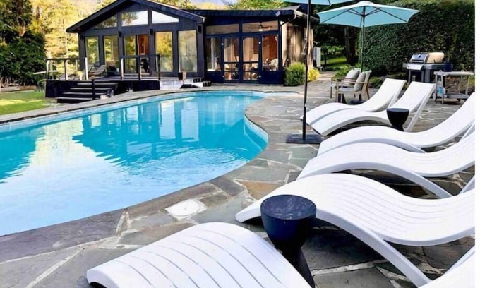Accord Maison | BoHo Farm House with heated pool