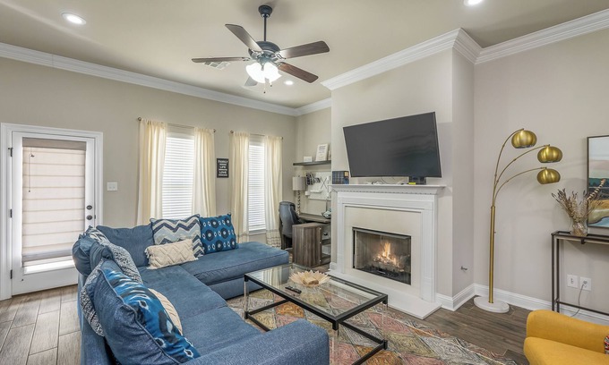Shreveport Maison | Boho Retreat! Home away from Home! Tv in Each Room
