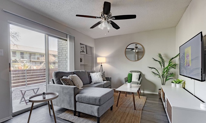 South Lamar Appartement | Boho Retreat in SoLa☼Sleeps 5☼King Bed☼WiFi☼2BR