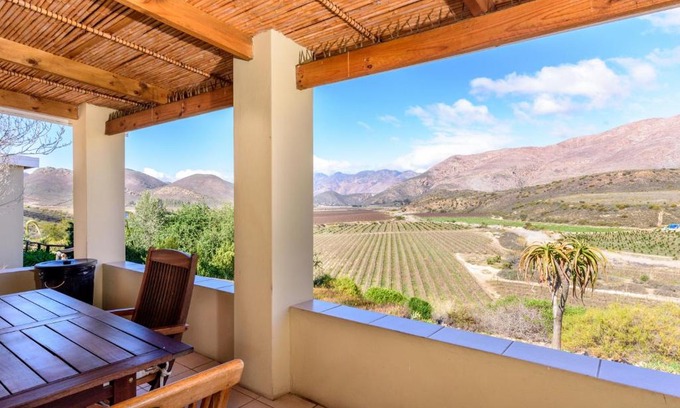 Montagu Chalet De Ski | Bon Accord Farm Cottages