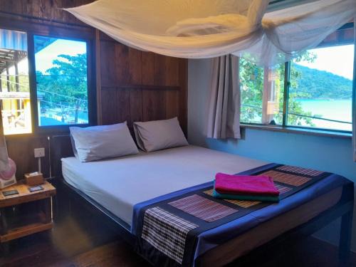 Koh Rong Sanloem Maison | Bong's Guesthouse M'Pai Bay