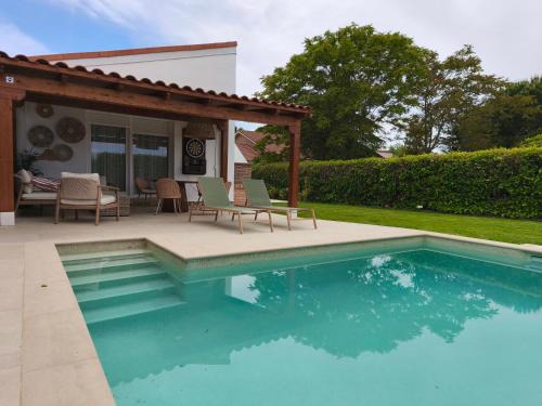 Valdetorres de Jarama Maison | Bonita casa con jardín y piscina
