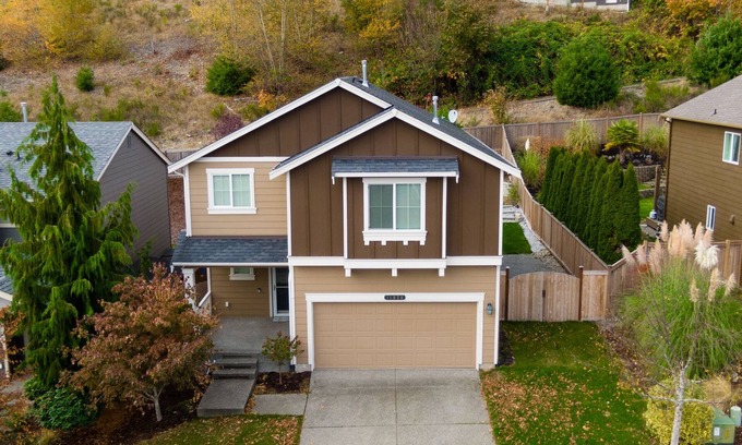Bonney Lake Maison | Bonney Lake House INN W/Jacuzzi and Centralized AC