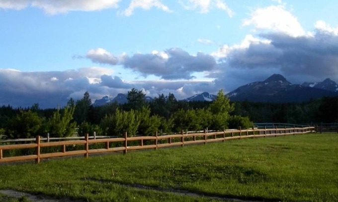 East Glacier Park Village Maison | Réservez dès aujourd'hui! Vues spectaculaires sur les montagnes!