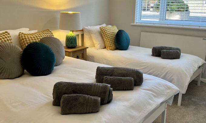 Hoddesdon Appartement | BookedUK - Lovely 2BR Flat in Hoddesdon