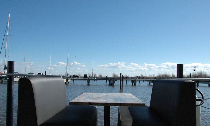 Municipality of Waterland Location De Bateaux | Beautiful Houseboat in the Harbour of Volendam Near Centre