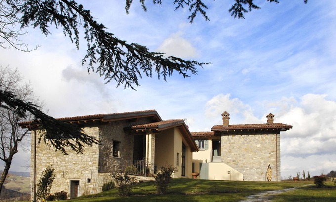 Lizzano in Belvedere Maison | Borgo Pianello