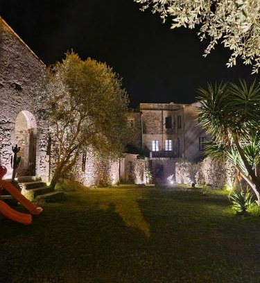 Oschiri Lit Et Petit-Déjeuner | Borgo Santo Stefano