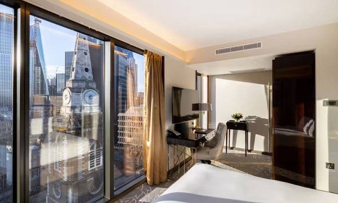 Portsoken Hôtel | Botolph Corner Suite at Hotel Saint—Near Tower Bridge and the British Museum