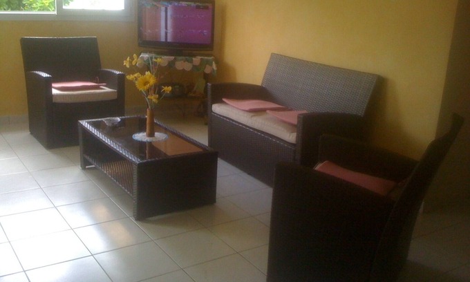 Le Diamant Appartement | Bas de villa à louer au diamant (F3)