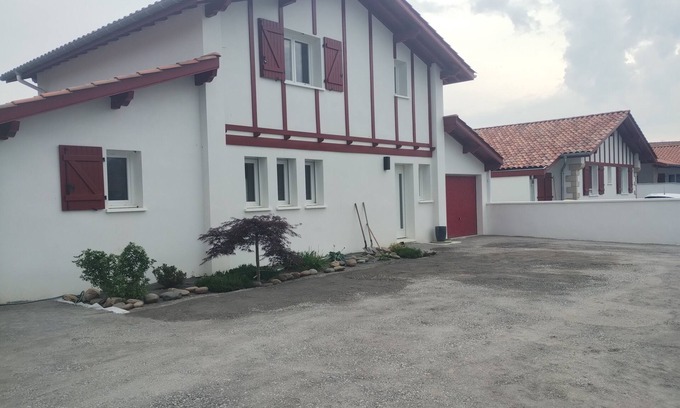 Itxassou Maison | Boubou Etxea